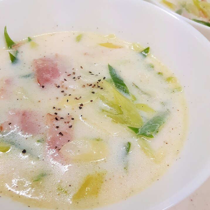 子供が喜ぶ 長ネギとベーコンのミルクスープ レシピ 作り方 By Acchan66 楽天レシピ